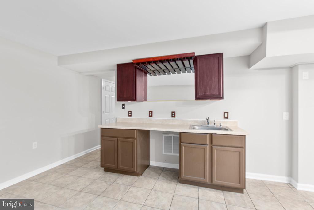 2816 OCONNOR CT, FREDERICKSBURG, Virginia 22408, 6 Bedrooms Bedrooms, ,3 BathroomsBathrooms,Residential,2816 OCONNOR CT,VASP2039508 MLS # VASP2039508