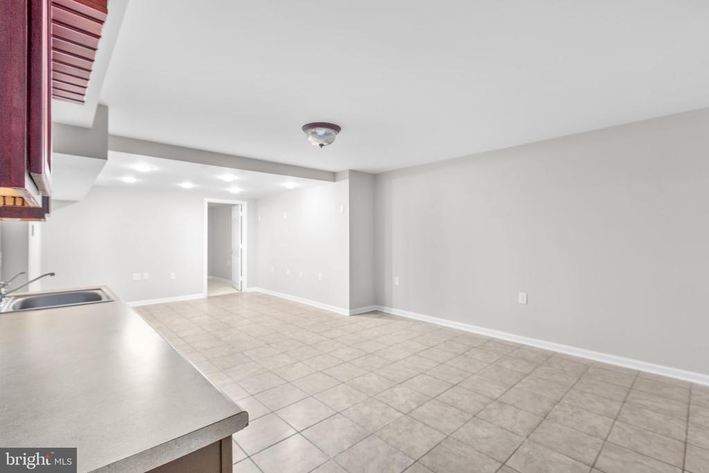 2816 OCONNOR CT, FREDERICKSBURG, Virginia 22408, 6 Bedrooms Bedrooms, ,3 BathroomsBathrooms,Residential,2816 OCONNOR CT,VASP2039508 MLS # VASP2039508