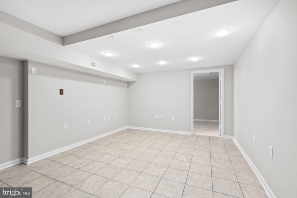 2816 OCONNOR CT, FREDERICKSBURG, Virginia 22408, 6 Bedrooms Bedrooms, ,3 BathroomsBathrooms,Residential,2816 OCONNOR CT,VASP2039508 MLS # VASP2039508