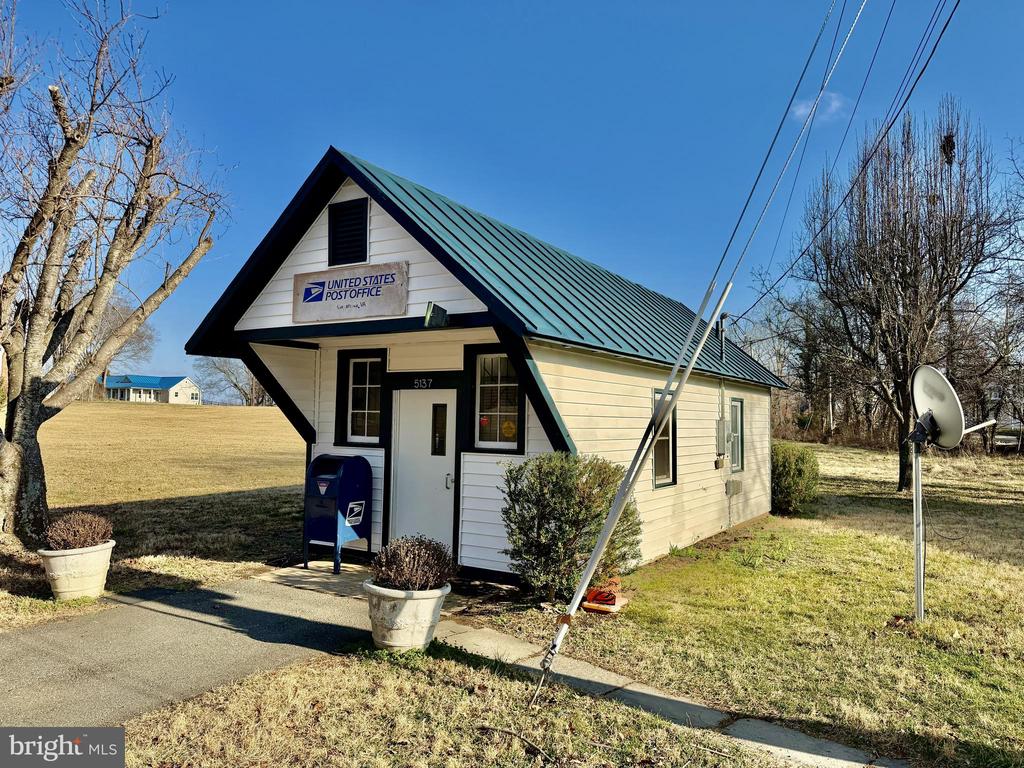 8485 ROGUES RD, WARRENTON, Virginia, 4 Bedrooms Bedrooms, ,4 BathroomsBathrooms,Residential,8485 ROGUES RD,VAFQ2019624 MLS # VAFQ2019624 8485 ROGUES RD, WARRENTON, Virginia, 4 Bedrooms Bedrooms, ,4 BathroomsBathrooms,Residential,8485 ROGUES RD,VAFQ2019624 MLS # VAFQ2019624