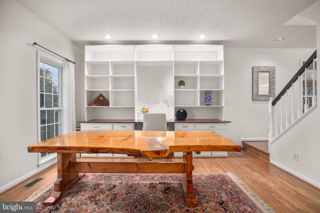 10215 NAPOLEON ST, FREDERICKSBURG, Virginia 22408, 4 Bedrooms Bedrooms, ,3 BathroomsBathrooms,Residential,10215 NAPOLEON ST,VASP2039988 MLS # VASP2039988