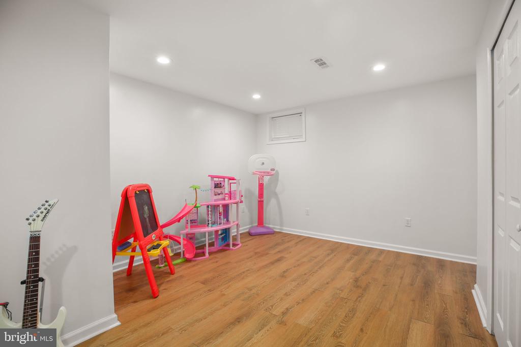 10215 NAPOLEON ST, FREDERICKSBURG, Virginia 22408, 4 Bedrooms Bedrooms, ,3 BathroomsBathrooms,Residential,10215 NAPOLEON ST,VASP2039988 MLS # VASP2039988