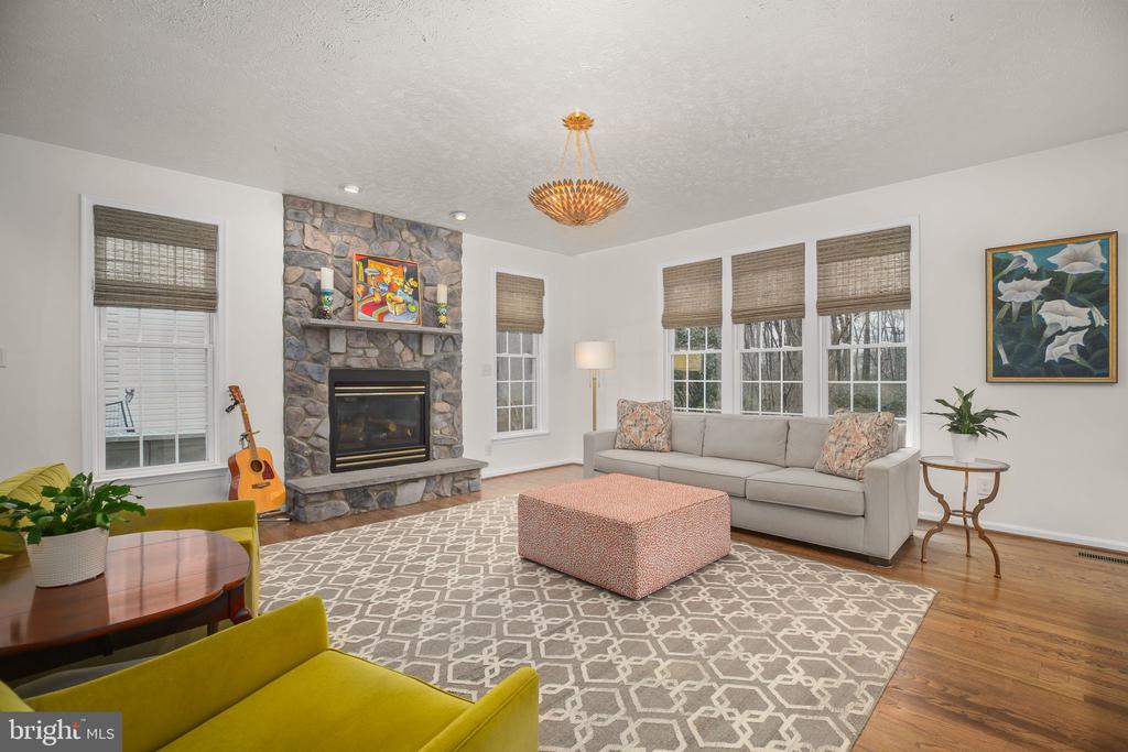 10215 NAPOLEON ST, FREDERICKSBURG, Virginia 22408, 4 Bedrooms Bedrooms, ,3 BathroomsBathrooms,Residential,10215 NAPOLEON ST,VASP2039988 MLS # VASP2039988