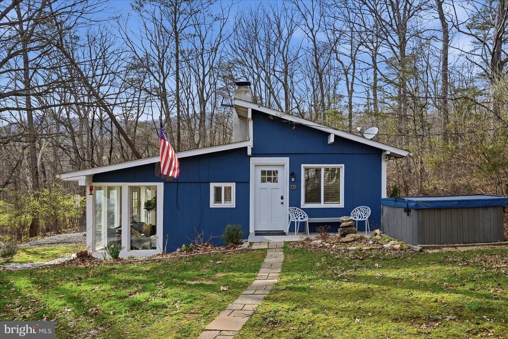 120 LAKE DR, LURAY, Virginia 22835, 3 Bedrooms Bedrooms, ,2 BathroomsBathrooms,Residential,120 LAKE DR,VAPA2006160 MLS # VAPA2006160