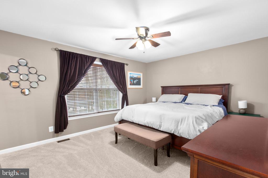 11109 SURRY WOODS CT, FREDERICKSBURG, Virginia 22407, 4 Bedrooms Bedrooms, ,4 BathroomsBathrooms,Residential,11109 SURRY WOODS CT,VASP2040076 MLS # VASP2040076