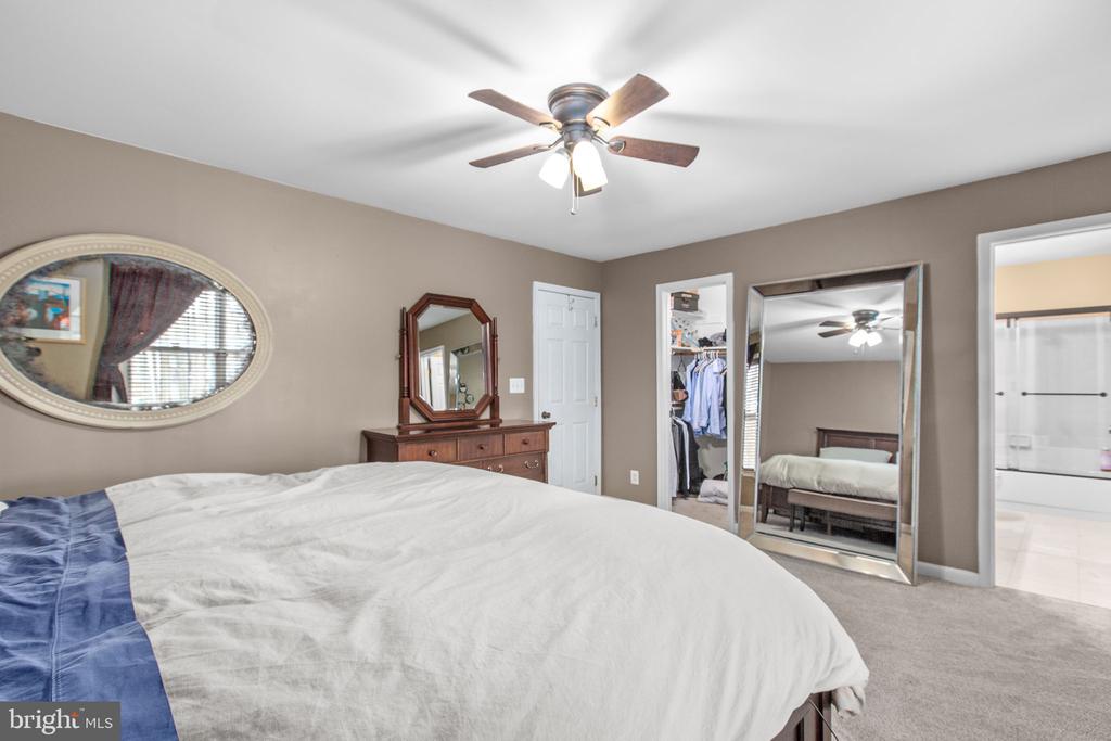 11109 SURRY WOODS CT, FREDERICKSBURG, Virginia 22407, 4 Bedrooms Bedrooms, ,4 BathroomsBathrooms,Residential,11109 SURRY WOODS CT,VASP2040076 MLS # VASP2040076