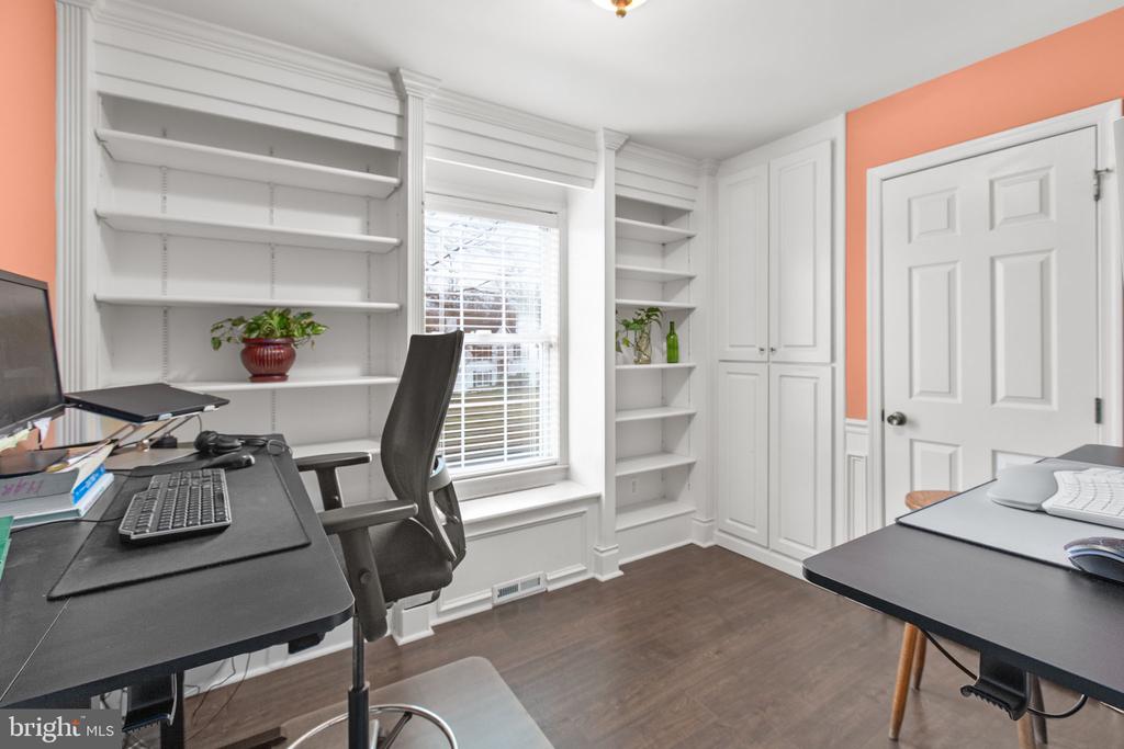 11109 SURRY WOODS CT, FREDERICKSBURG, Virginia 22407, 4 Bedrooms Bedrooms, ,4 BathroomsBathrooms,Residential,11109 SURRY WOODS CT,VASP2040076 MLS # VASP2040076