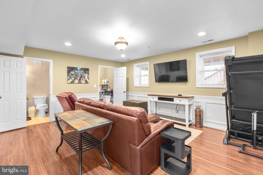 11109 SURRY WOODS CT, FREDERICKSBURG, Virginia 22407, 4 Bedrooms Bedrooms, ,4 BathroomsBathrooms,Residential,11109 SURRY WOODS CT,VASP2040076 MLS # VASP2040076