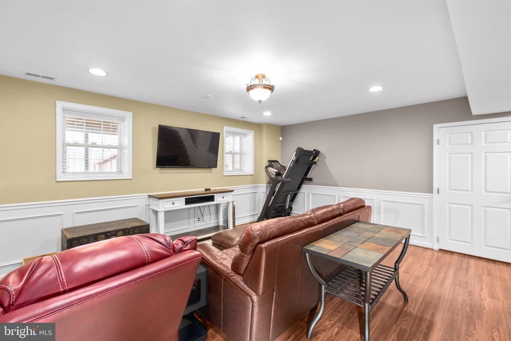 11109 SURRY WOODS CT, FREDERICKSBURG, Virginia 22407, 4 Bedrooms Bedrooms, ,4 BathroomsBathrooms,Residential,11109 SURRY WOODS CT,VASP2040076 MLS # VASP2040076