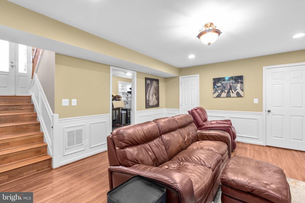 11109 SURRY WOODS CT, FREDERICKSBURG, Virginia 22407, 4 Bedrooms Bedrooms, ,4 BathroomsBathrooms,Residential,11109 SURRY WOODS CT,VASP2040076 MLS # VASP2040076