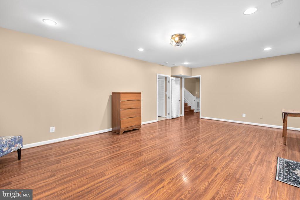 11109 SURRY WOODS CT, FREDERICKSBURG, Virginia 22407, 4 Bedrooms Bedrooms, ,4 BathroomsBathrooms,Residential,11109 SURRY WOODS CT,VASP2040076 MLS # VASP2040076