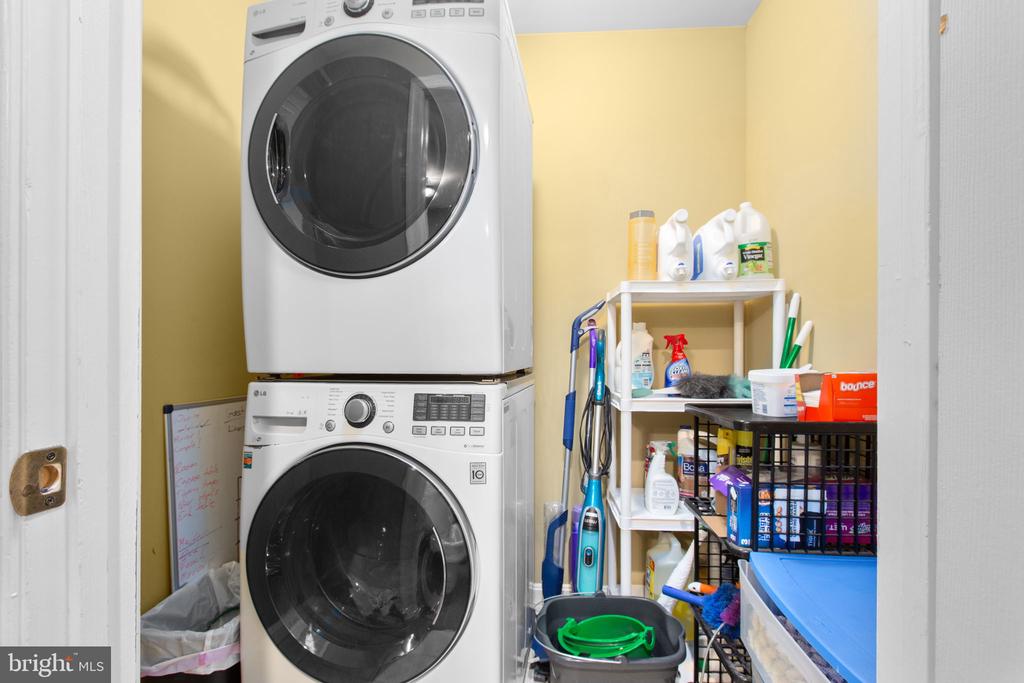 11109 SURRY WOODS CT, FREDERICKSBURG, Virginia 22407, 4 Bedrooms Bedrooms, ,4 BathroomsBathrooms,Residential,11109 SURRY WOODS CT,VASP2040076 MLS # VASP2040076