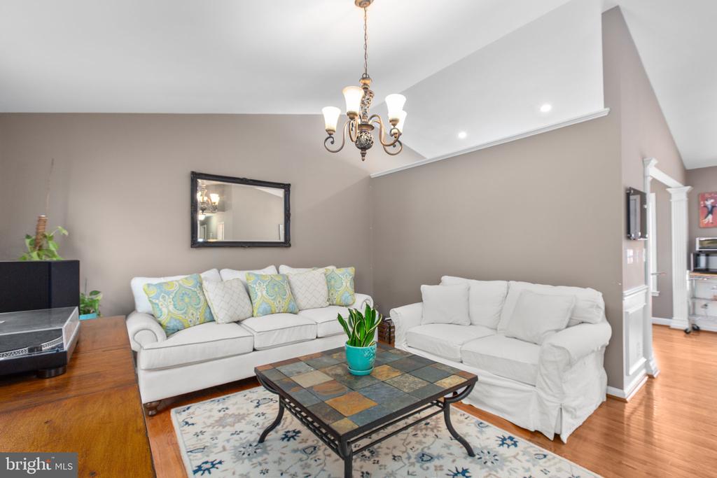 11109 SURRY WOODS CT, FREDERICKSBURG, Virginia 22407, 4 Bedrooms Bedrooms, ,4 BathroomsBathrooms,Residential,11109 SURRY WOODS CT,VASP2040076 MLS # VASP2040076