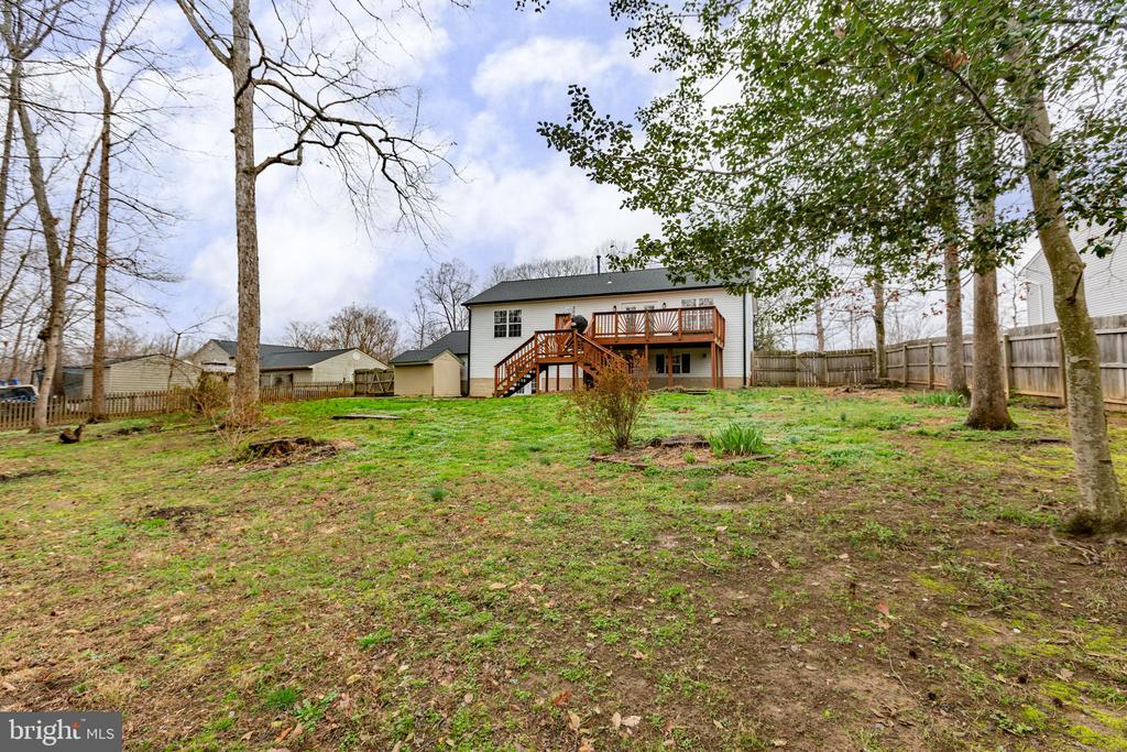 11109 SURRY WOODS CT, FREDERICKSBURG, Virginia 22407, 4 Bedrooms Bedrooms, ,4 BathroomsBathrooms,Residential,11109 SURRY WOODS CT,VASP2040076 MLS # VASP2040076