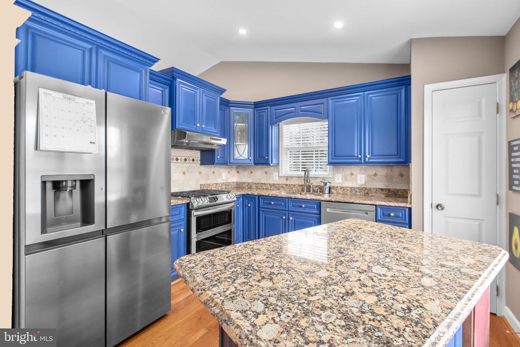 11109 SURRY WOODS CT, FREDERICKSBURG, Virginia 22407, 4 Bedrooms Bedrooms, ,4 BathroomsBathrooms,Residential,11109 SURRY WOODS CT,VASP2040076 MLS # VASP2040076