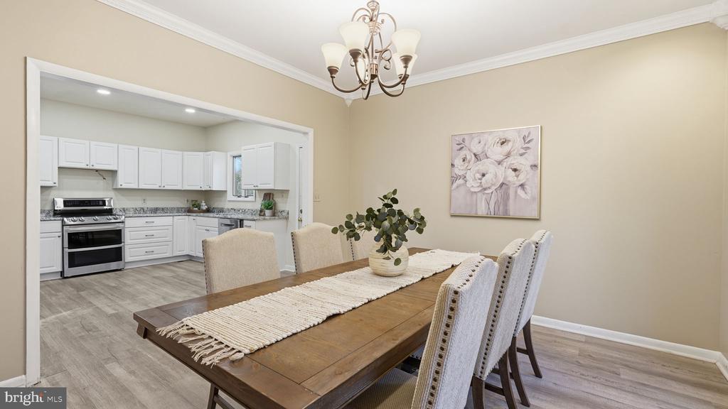 8805 PEPPERIDGE DR, SPOTSYLVANIA, Virginia 22553, 3 Bedrooms Bedrooms, ,2 BathroomsBathrooms,Residential,8805 PEPPERIDGE DR,VASP2040114 MLS # VASP2040114