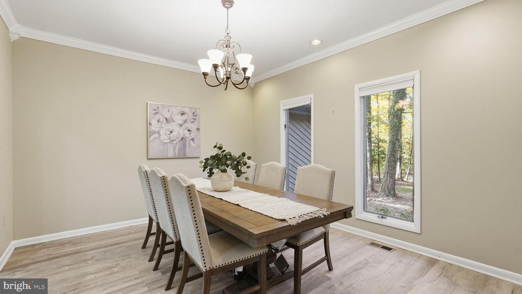 8805 PEPPERIDGE DR, SPOTSYLVANIA, Virginia 22553, 3 Bedrooms Bedrooms, ,2 BathroomsBathrooms,Residential,8805 PEPPERIDGE DR,VASP2040114 MLS # VASP2040114