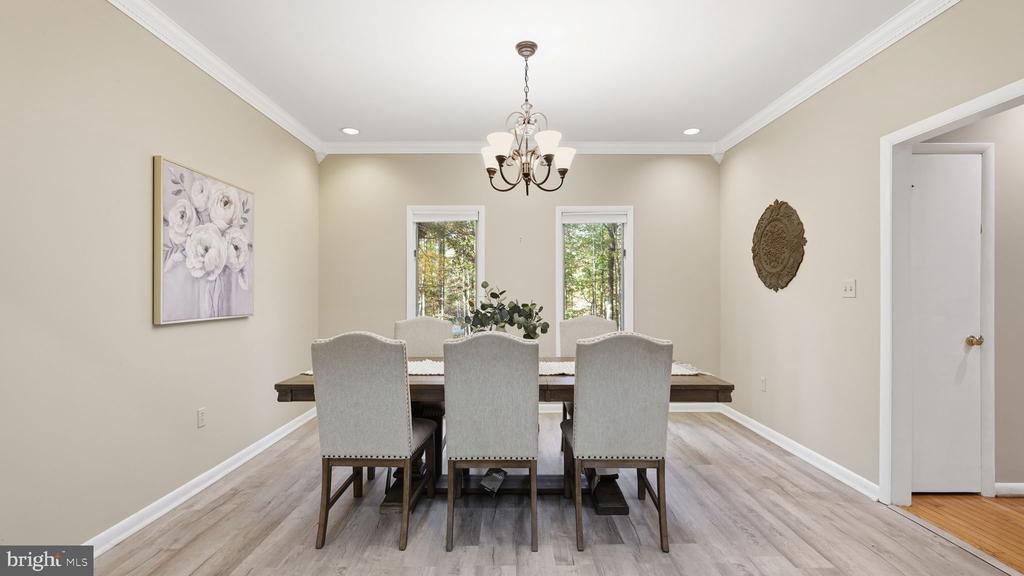 8805 PEPPERIDGE DR, SPOTSYLVANIA, Virginia 22553, 3 Bedrooms Bedrooms, ,2 BathroomsBathrooms,Residential,8805 PEPPERIDGE DR,VASP2040114 MLS # VASP2040114