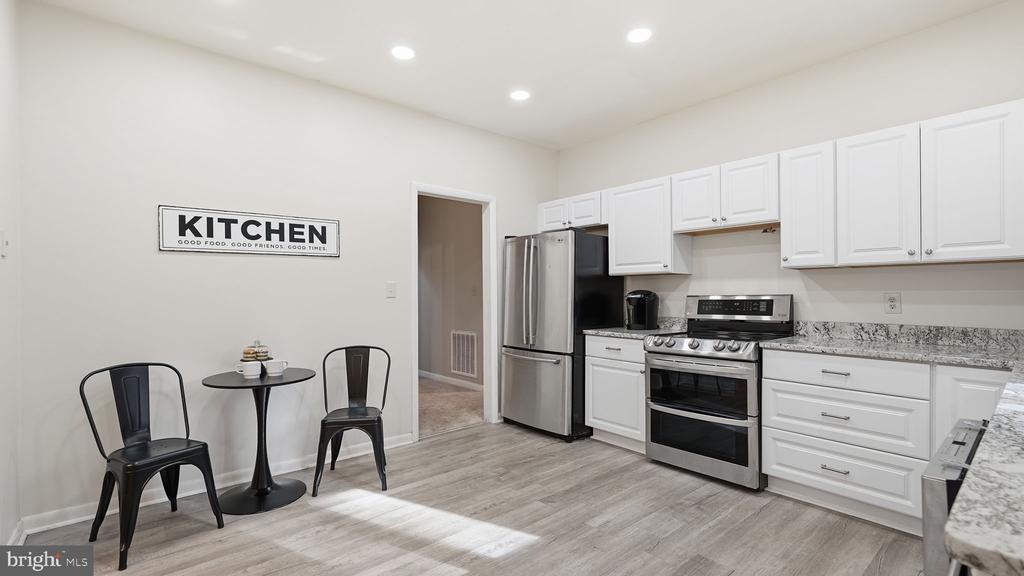 8805 PEPPERIDGE DR, SPOTSYLVANIA, Virginia 22553, 3 Bedrooms Bedrooms, ,2 BathroomsBathrooms,Residential,8805 PEPPERIDGE DR,VASP2040114 MLS # VASP2040114