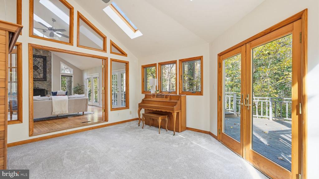 8805 PEPPERIDGE DR, SPOTSYLVANIA, Virginia 22553, 3 Bedrooms Bedrooms, ,2 BathroomsBathrooms,Residential,8805 PEPPERIDGE DR,VASP2040114 MLS # VASP2040114