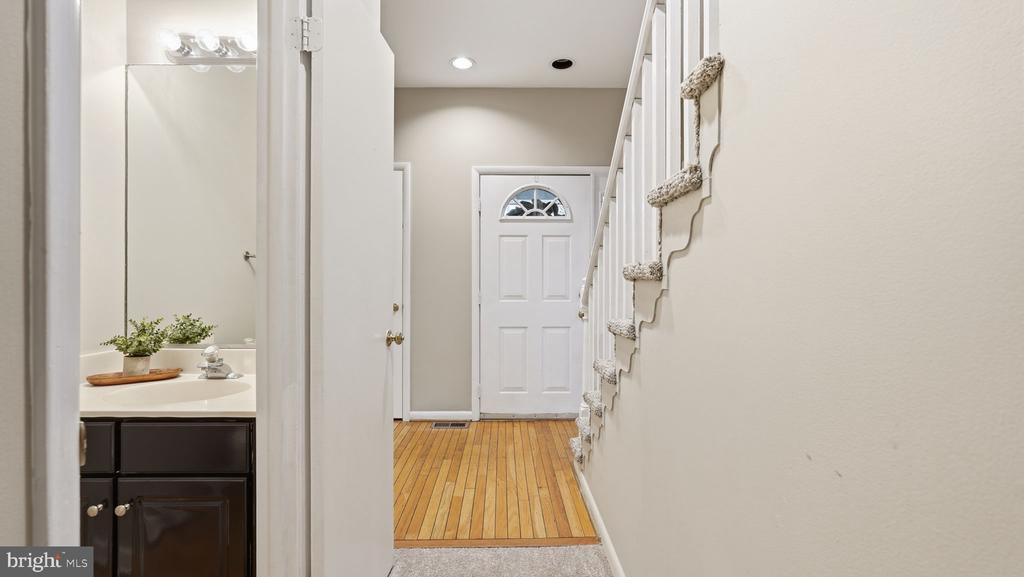 8805 PEPPERIDGE DR, SPOTSYLVANIA, Virginia 22553, 3 Bedrooms Bedrooms, ,2 BathroomsBathrooms,Residential,8805 PEPPERIDGE DR,VASP2040114 MLS # VASP2040114