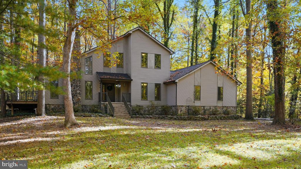 8805 PEPPERIDGE DR, SPOTSYLVANIA, Virginia 22553, 3 Bedrooms Bedrooms, ,2 BathroomsBathrooms,Residential,8805 PEPPERIDGE DR,VASP2040114 MLS # VASP2040114