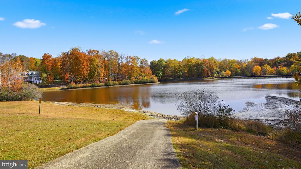 8805 PEPPERIDGE DR, SPOTSYLVANIA, Virginia 22553, 3 Bedrooms Bedrooms, ,2 BathroomsBathrooms,Residential,8805 PEPPERIDGE DR,VASP2040114 MLS # VASP2040114