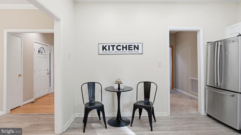 8805 PEPPERIDGE DR, SPOTSYLVANIA, Virginia 22553, 3 Bedrooms Bedrooms, ,2 BathroomsBathrooms,Residential,8805 PEPPERIDGE DR,VASP2040114 MLS # VASP2040114