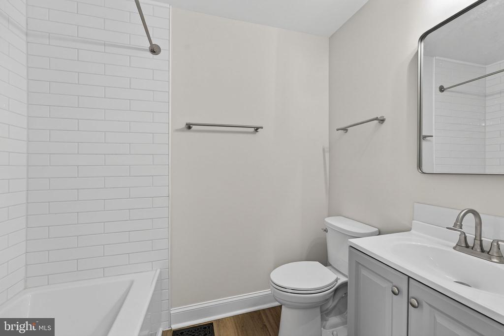 8611 HARRISON CT, MARSHALL, Virginia, 3 Bedrooms Bedrooms, ,2 BathroomsBathrooms,Residential,8611 HARRISON CT,VAFQ2020960 MLS # VAFQ2020960