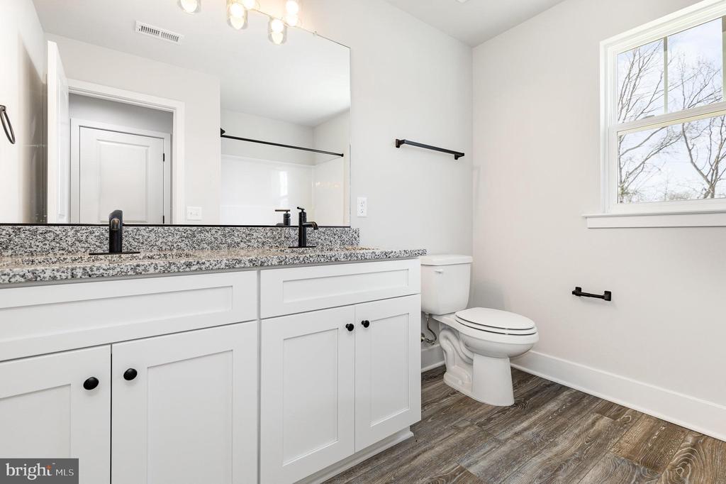 4230 LAKEVIEW PKWY, LOCUST GROVE, Virginia 22508, 4 Bedrooms Bedrooms, ,3 BathroomsBathrooms,Residential,4230 LAKEVIEW PKWY,VAOR2013598 MLS # VAOR2013598