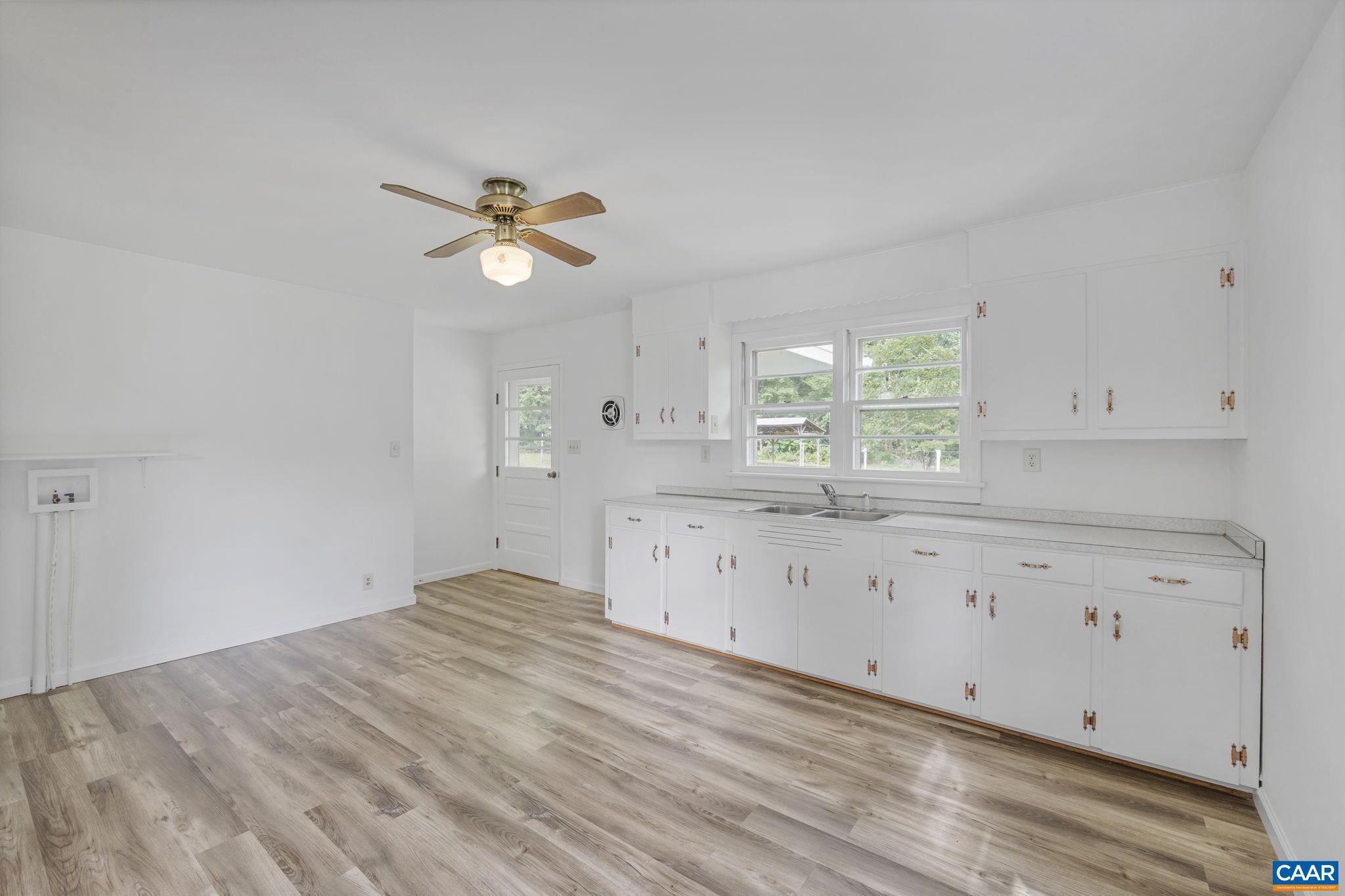 12395 S CONSTITUTION RTE, SCOTTSVILLE, Virginia 24590, 3 Bedrooms Bedrooms, ,1 BathroomBathrooms,Residential,12395 S CONSTITUTION RTE,667899 MLS # 667899