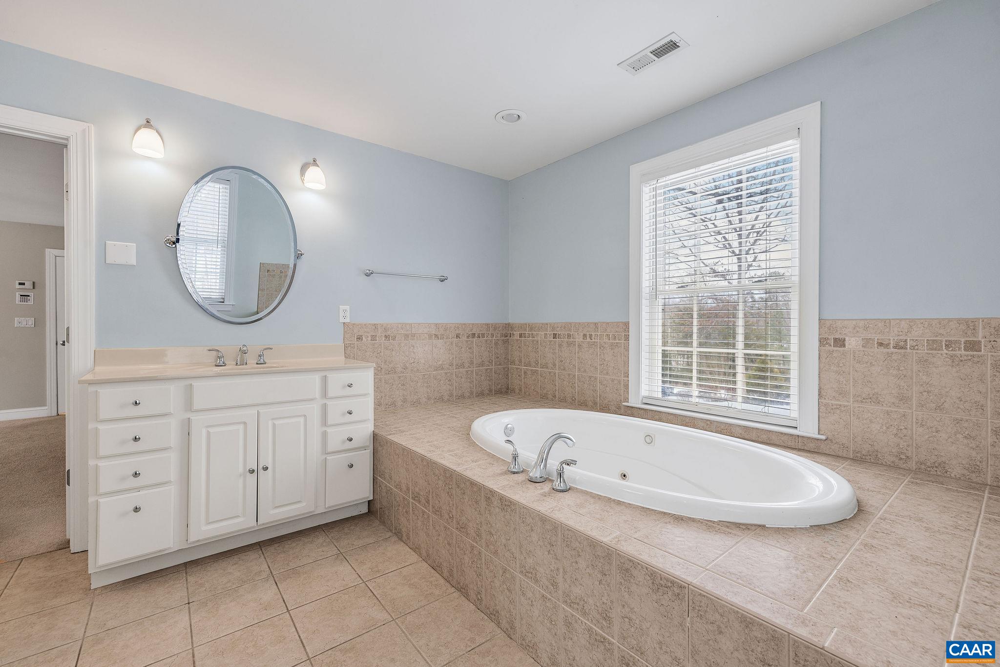 4245 WOODTHRUSH LN, BARBOURSVILLE, Virginia 22923, 5 Bedrooms Bedrooms, ,4 BathroomsBathrooms,Residential,4245 WOODTHRUSH LN,673892 MLS # 673892