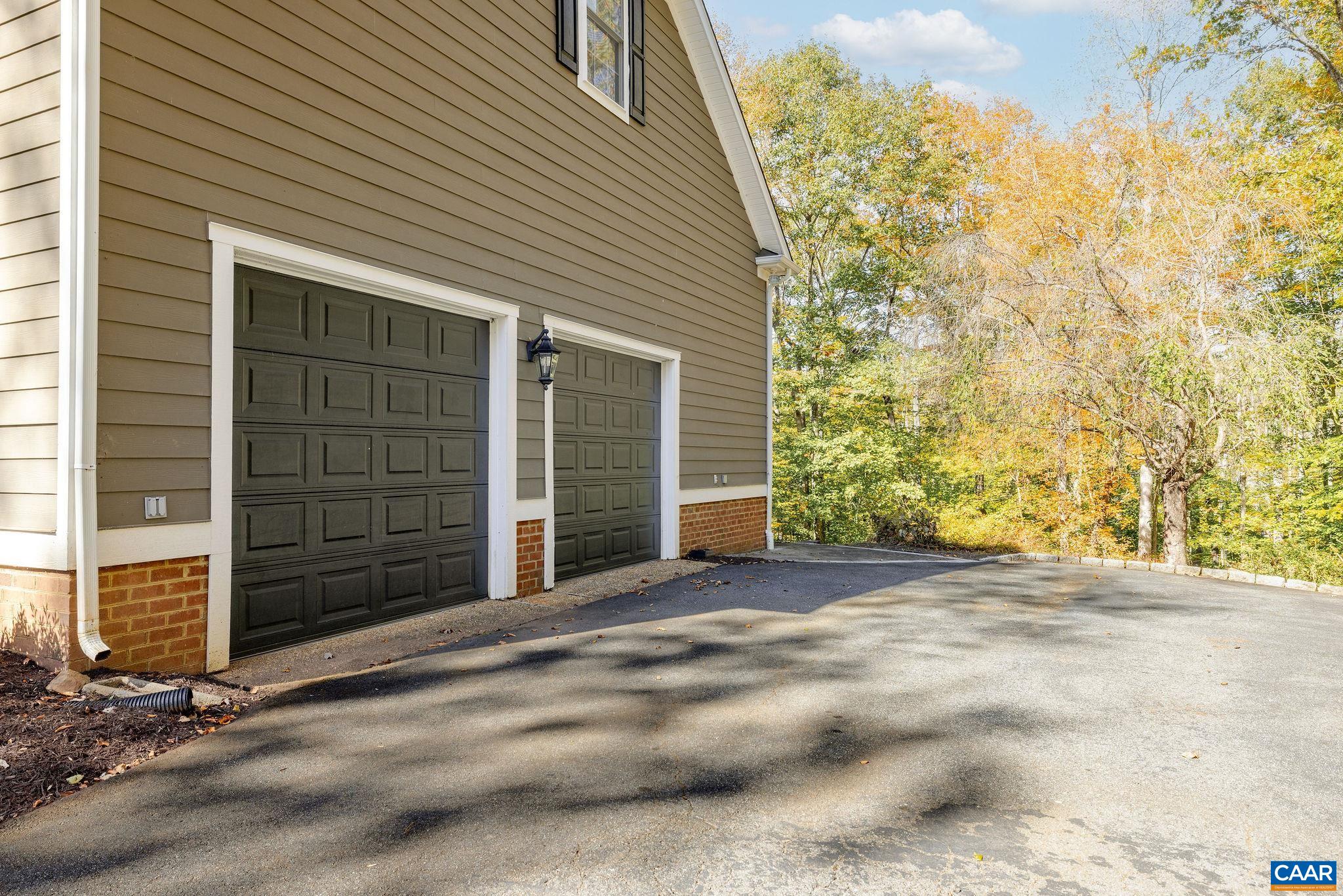 4245 WOODTHRUSH LN, BARBOURSVILLE, Virginia 22923, 5 Bedrooms Bedrooms, ,4 BathroomsBathrooms,Residential,4245 WOODTHRUSH LN,673892 MLS # 673892