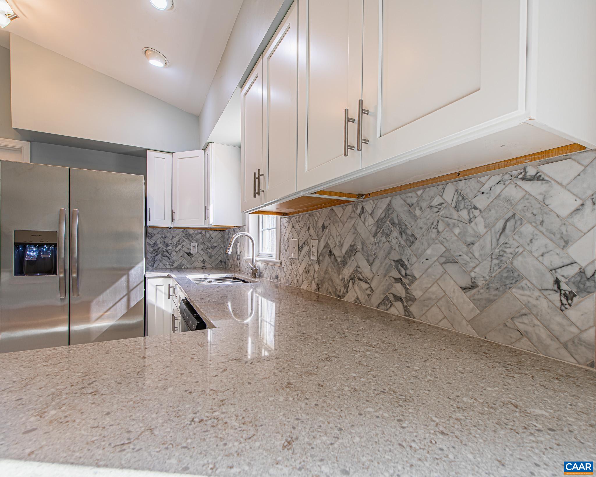 9 AMETHYST RD, PALMYRA, Virginia 22963, 4 Bedrooms Bedrooms, ,3 BathroomsBathrooms,Residential,Renovated Lake Home,9 AMETHYST RD,673898 MLS # 673898