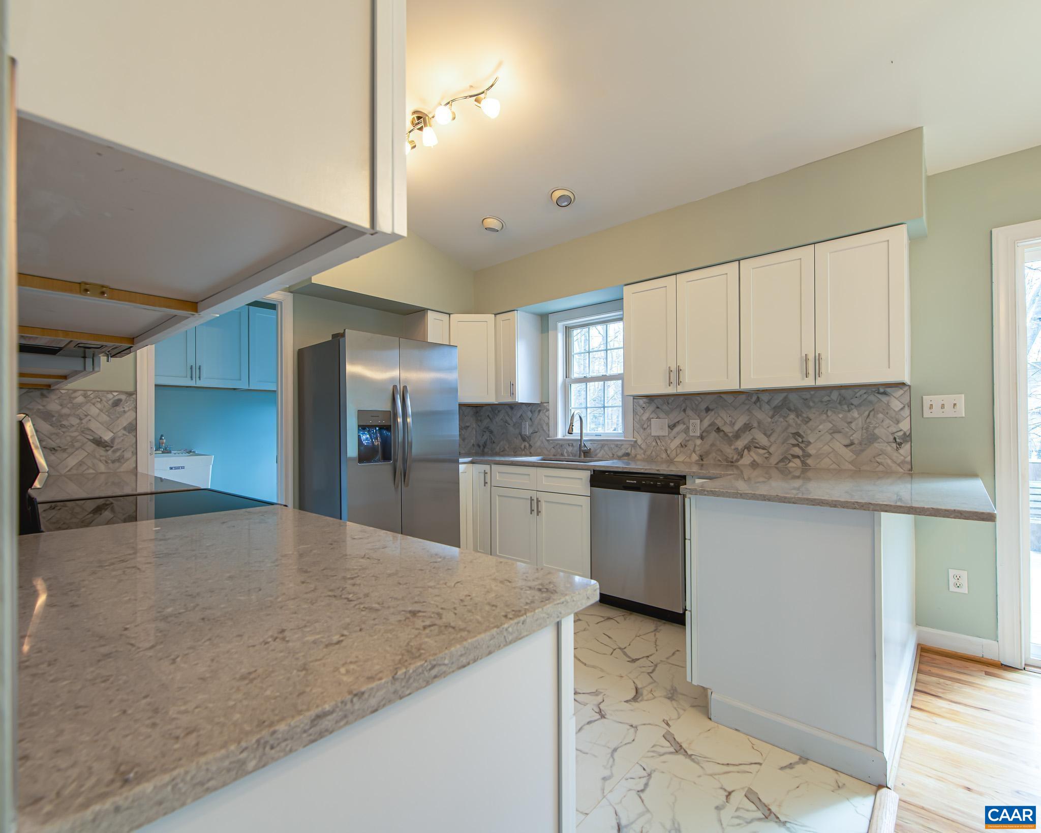 9 AMETHYST RD, PALMYRA, Virginia 22963, 4 Bedrooms Bedrooms, ,3 BathroomsBathrooms,Residential,Renovated Lake Home,9 AMETHYST RD,673898 MLS # 673898