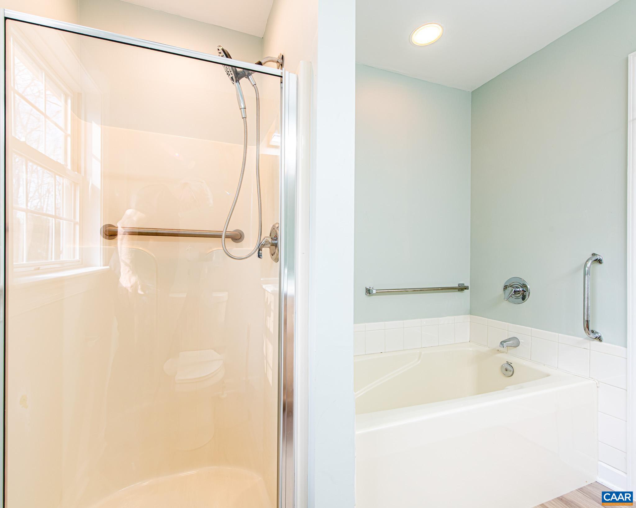 9 AMETHYST RD, PALMYRA, Virginia 22963, 4 Bedrooms Bedrooms, ,3 BathroomsBathrooms,Residential,Renovated Lake Home,9 AMETHYST RD,673898 MLS # 673898