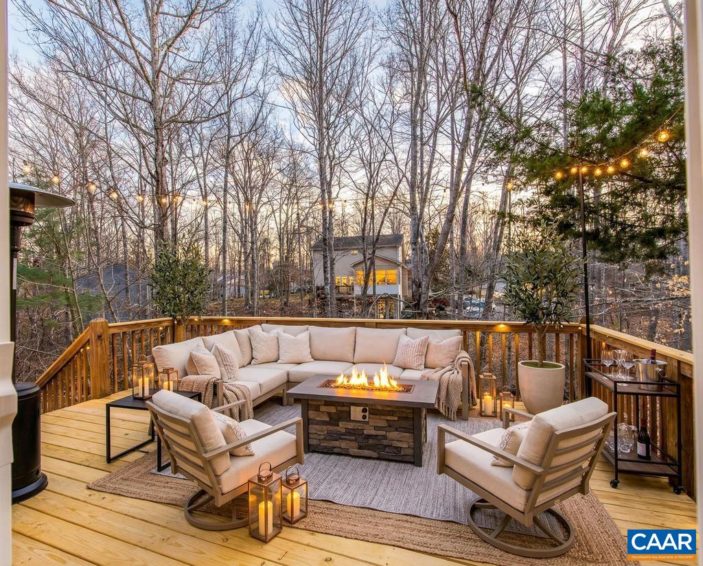 9 AMETHYST RD, PALMYRA, Virginia 22963, 4 Bedrooms Bedrooms, ,3 BathroomsBathrooms,Residential,Renovated Lake Home,9 AMETHYST RD,673898 MLS # 673898