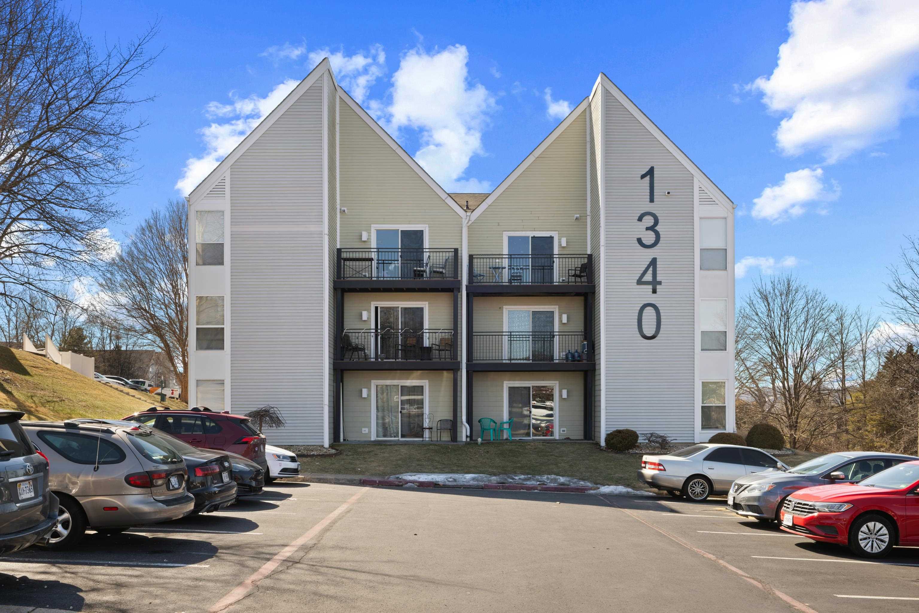 1340 HUNTERS RD, HARRISONBURG, Virginia 22801, 2 Bedrooms Bedrooms, ,2 BathroomsBathrooms,Residential,1340 HUNTERS RD,674487 MLS # 674487