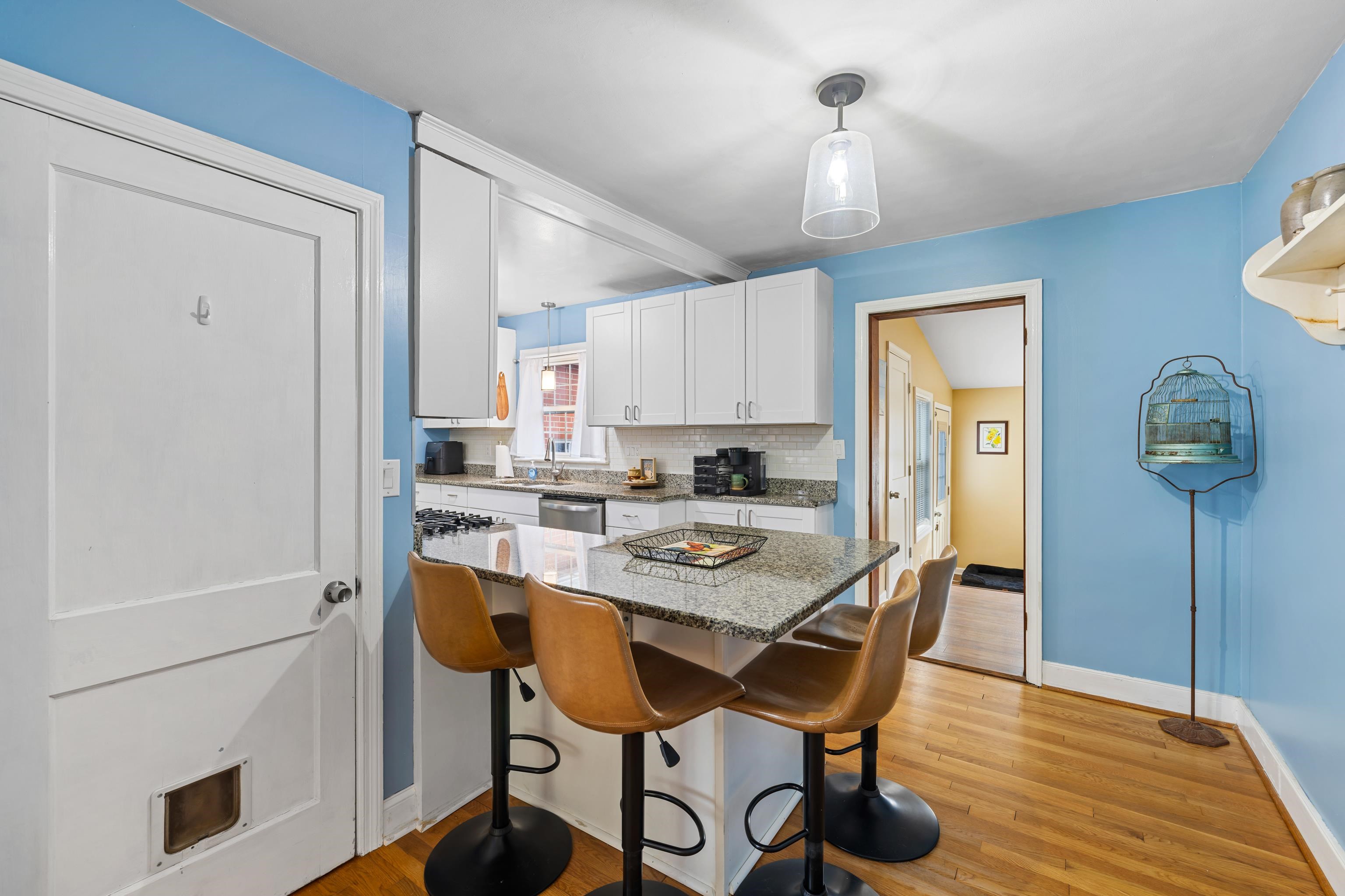 212 ALPHIN AVE, WAYNESBORO, Virginia 22980, 3 Bedrooms Bedrooms, ,1 BathroomBathrooms,Residential,212 ALPHIN AVE,674492 MLS # 674492