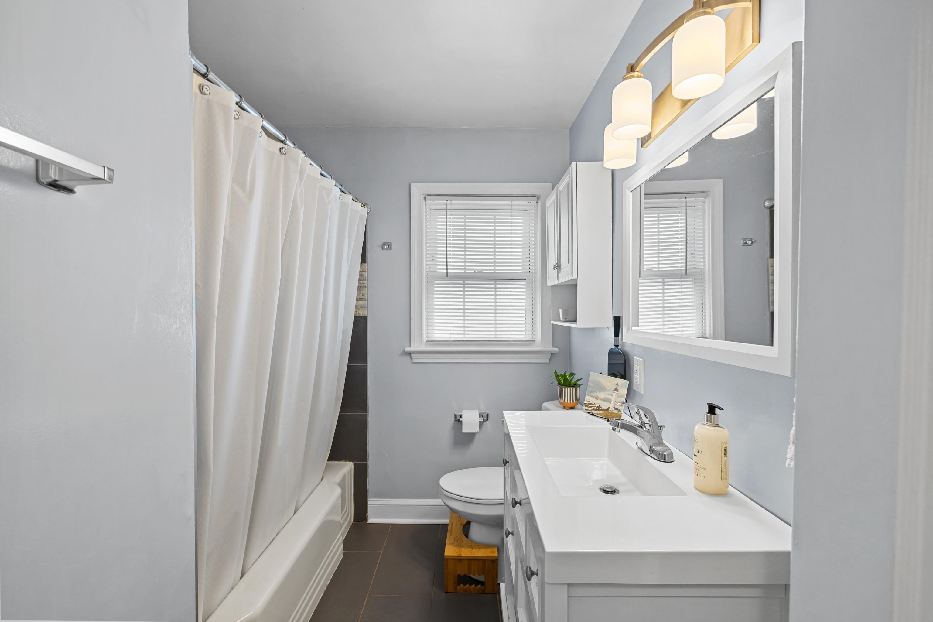 212 ALPHIN AVE, WAYNESBORO, Virginia 22980, 3 Bedrooms Bedrooms, ,1 BathroomBathrooms,Residential,212 ALPHIN AVE,674492 MLS # 674492