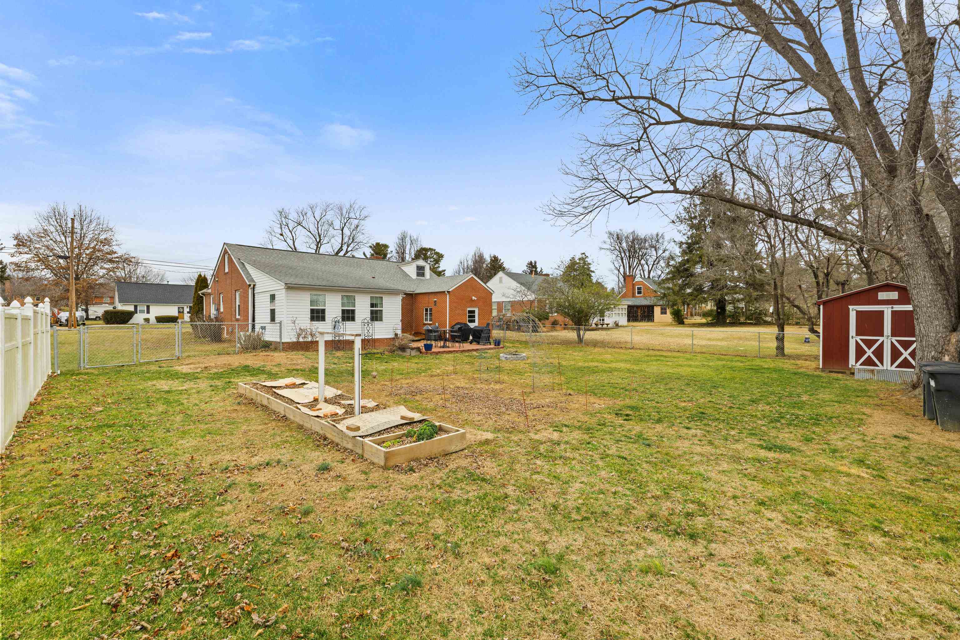 212 ALPHIN AVE, WAYNESBORO, Virginia 22980, 3 Bedrooms Bedrooms, ,1 BathroomBathrooms,Residential,212 ALPHIN AVE,674492 MLS # 674492