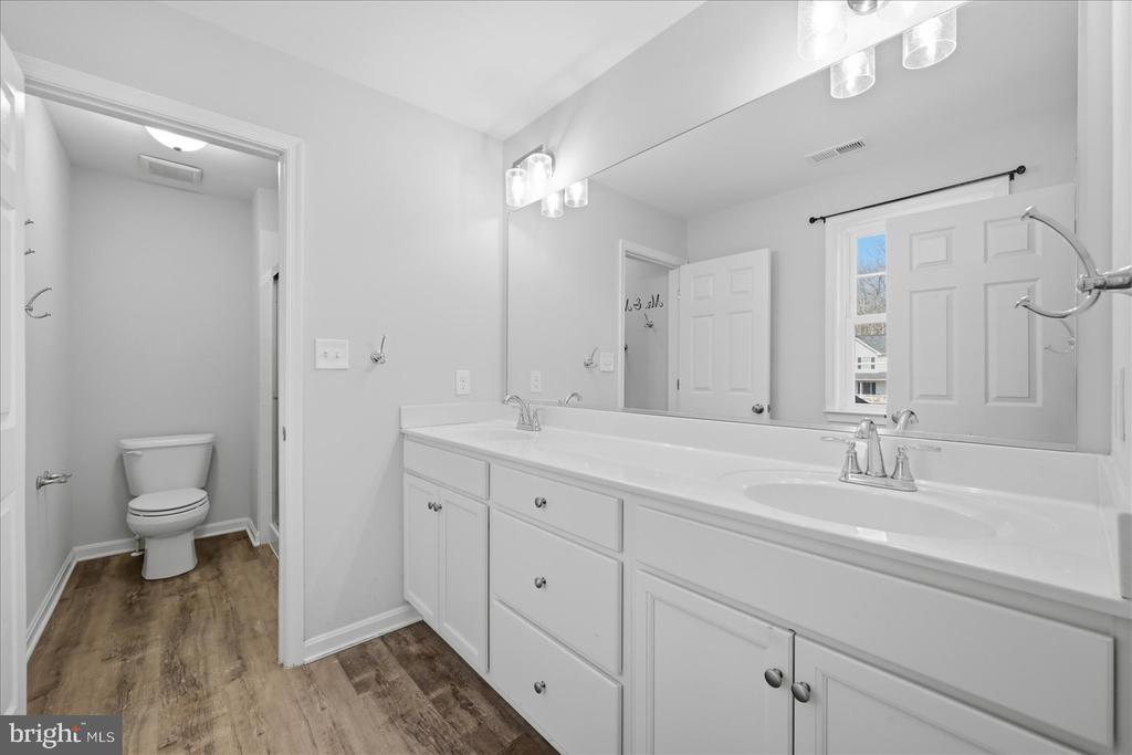 10820 CHANCELLORSVILLE DR, SPOTSYLVANIA, Virginia 22553, 4 Bedrooms Bedrooms, ,3 BathroomsBathrooms,Residential,10820 CHANCELLORSVILLE DR,VASP2039446 MLS # VASP2039446