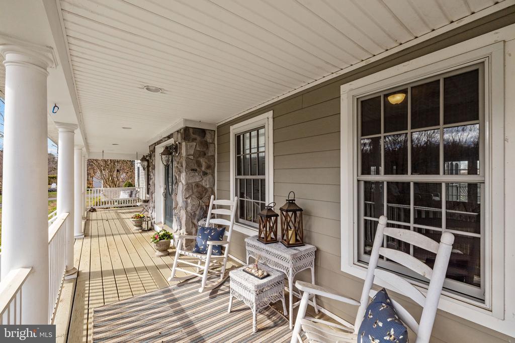 9491 WALSINGHAM LN, MARSHALL, Virginia, 4 Bedrooms Bedrooms, ,5 BathroomsBathrooms,Residential,9491 WALSINGHAM LN,VAFQ2020974 MLS # VAFQ2020974