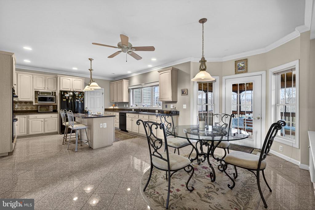 9491 WALSINGHAM LN, MARSHALL, Virginia, 4 Bedrooms Bedrooms, ,5 BathroomsBathrooms,Residential,9491 WALSINGHAM LN,VAFQ2020974 MLS # VAFQ2020974