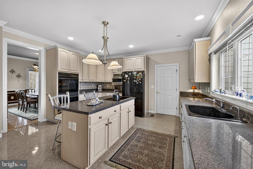 9491 WALSINGHAM LN, MARSHALL, Virginia, 4 Bedrooms Bedrooms, ,5 BathroomsBathrooms,Residential,9491 WALSINGHAM LN,VAFQ2020974 MLS # VAFQ2020974