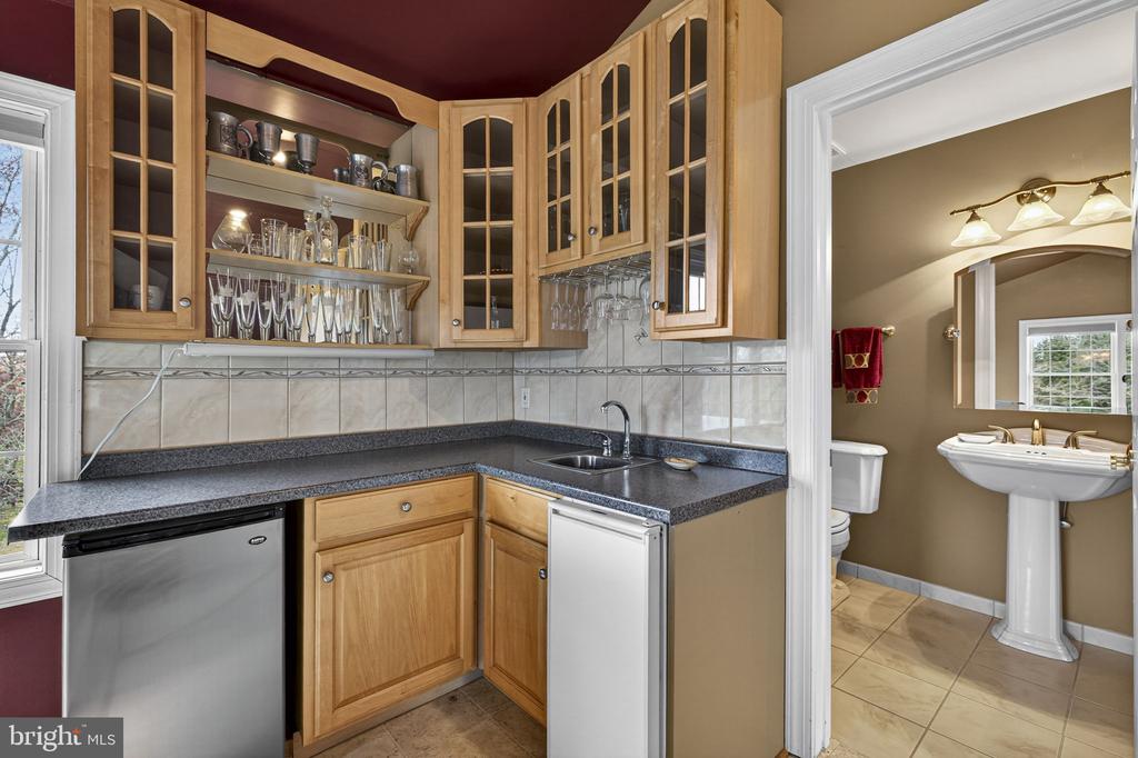 9491 WALSINGHAM LN, MARSHALL, Virginia, 4 Bedrooms Bedrooms, ,5 BathroomsBathrooms,Residential,9491 WALSINGHAM LN,VAFQ2020974 MLS # VAFQ2020974