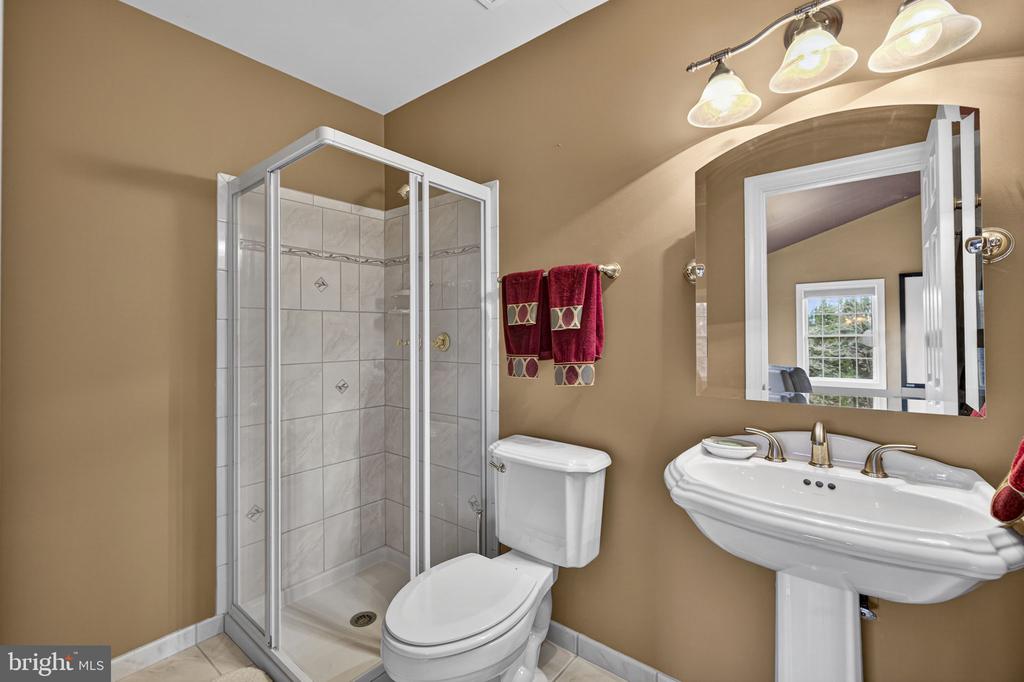 9491 WALSINGHAM LN, MARSHALL, Virginia, 4 Bedrooms Bedrooms, ,5 BathroomsBathrooms,Residential,9491 WALSINGHAM LN,VAFQ2020974 MLS # VAFQ2020974