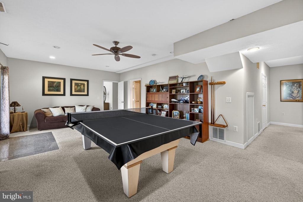 9491 WALSINGHAM LN, MARSHALL, Virginia, 4 Bedrooms Bedrooms, ,5 BathroomsBathrooms,Residential,9491 WALSINGHAM LN,VAFQ2020974 MLS # VAFQ2020974