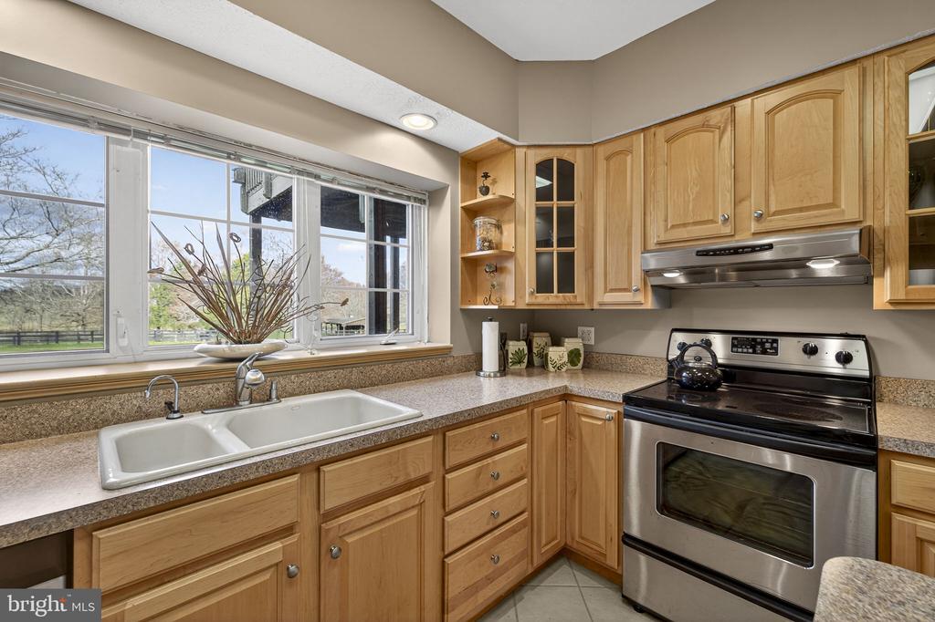 9491 WALSINGHAM LN, MARSHALL, Virginia, 4 Bedrooms Bedrooms, ,5 BathroomsBathrooms,Residential,9491 WALSINGHAM LN,VAFQ2020974 MLS # VAFQ2020974