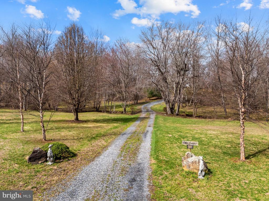 9491 WALSINGHAM LN, MARSHALL, Virginia, 4 Bedrooms Bedrooms, ,5 BathroomsBathrooms,Residential,9491 WALSINGHAM LN,VAFQ2020974 MLS # VAFQ2020974